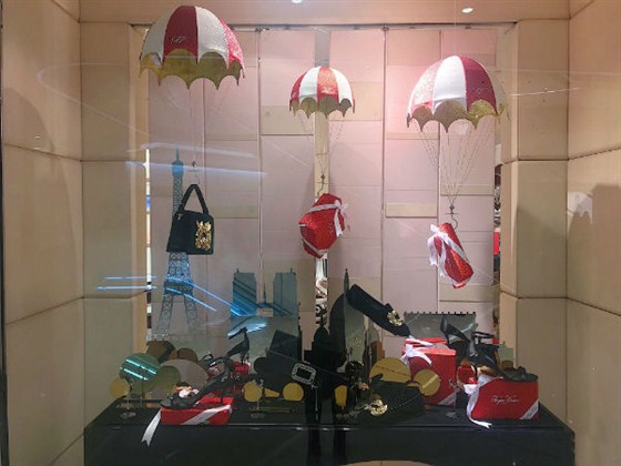 2017品牌圣诞橱窗美陈有哪些亮点