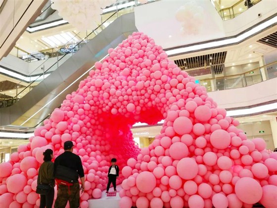 上海大悦城告白气球艺术美陈展
