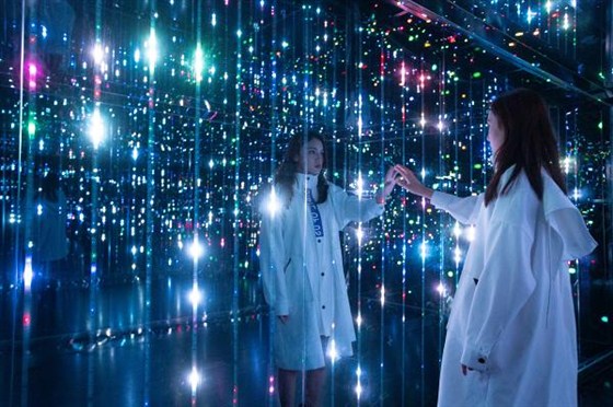 香港the pulse商场“秘密星球”场景美陈升级展