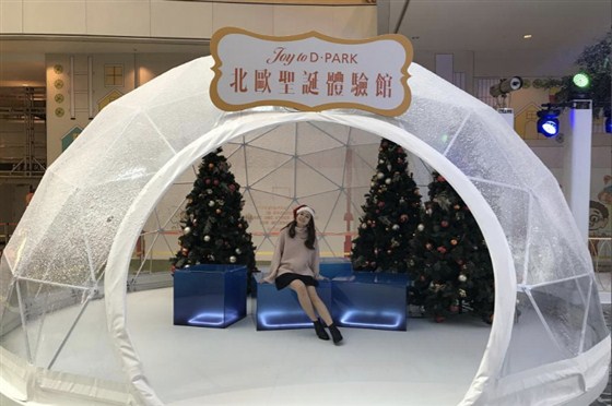 香港荃湾愉景新城白色圣诞场景美陈展