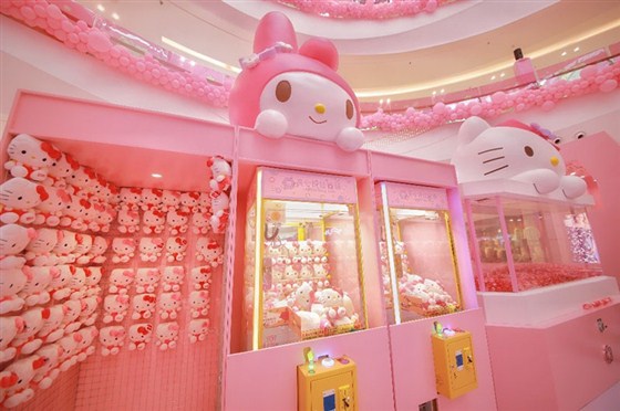 宁波吾悦广场Hello Kitty旋律同萌主题美陈展