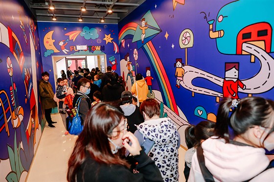无锡万科「方糖FUNTOWN」开业街区美陈包装