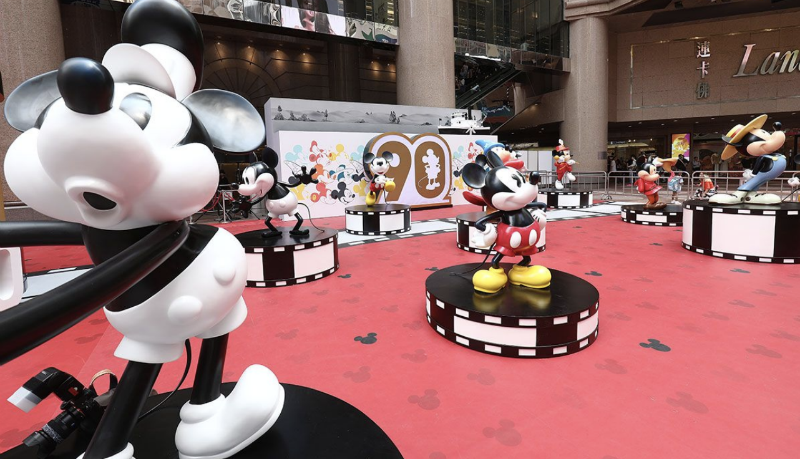 铜锣湾Mickey米奇90周年美陈展