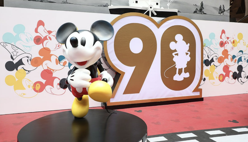 铜锣湾Mickey米奇90周年美陈展