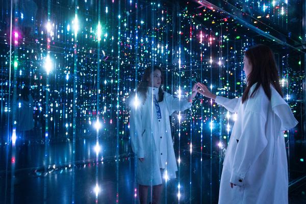 香港the pulse商场“秘密星球”场景美陈升级展