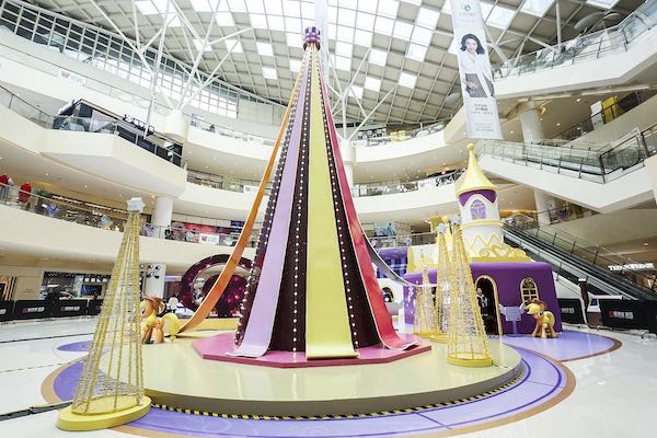 杭州银泰城“小马宝莉彩虹魔法季”主题场景美陈展