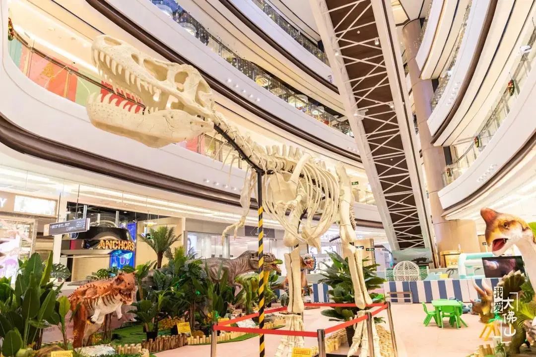 佛山映月湖环宇城“重返侏罗纪”大型恐龙场景美陈展
